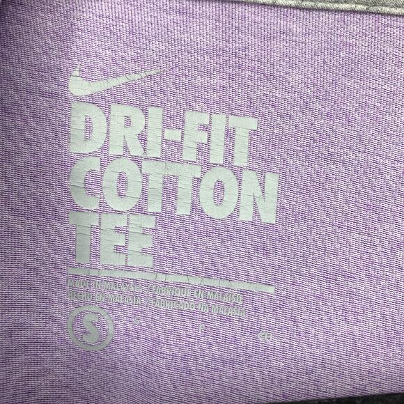 Nike Dri Fit Cotton Graphic Tee Womens Size Small Purple Two Tone Short Sleeve - Picture 6 of 7